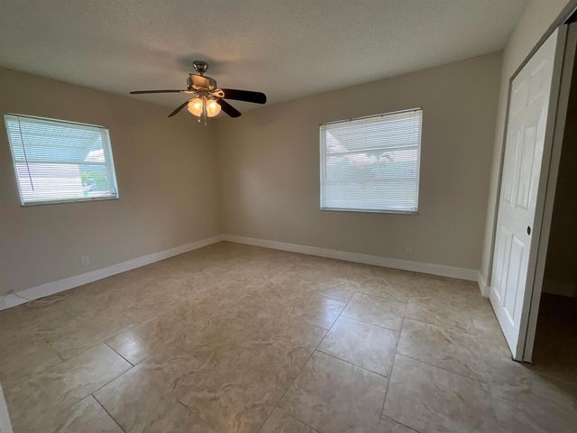 2016 SW 16th Avenue, Boynton Beach, FL 33426