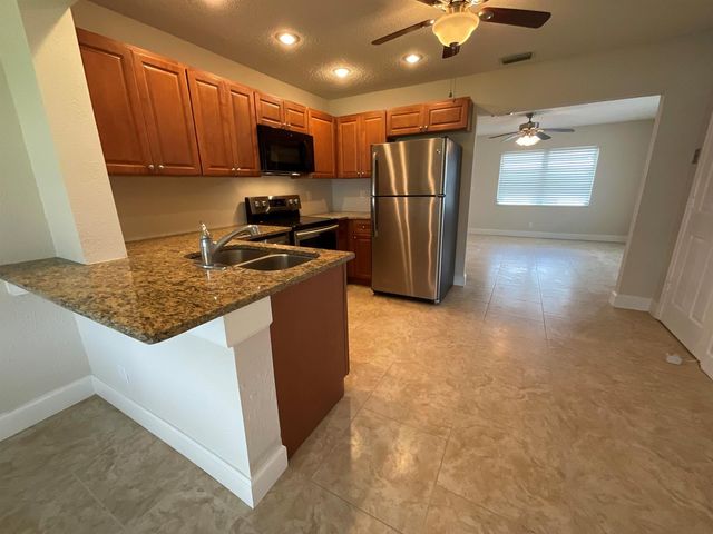 2016 SW 16th Avenue, Boynton Beach, FL 33426