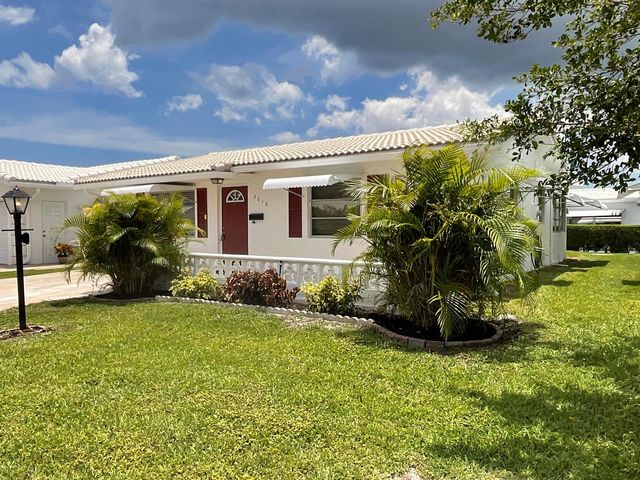 2016 SW 16th Avenue, Boynton Beach, FL 33426