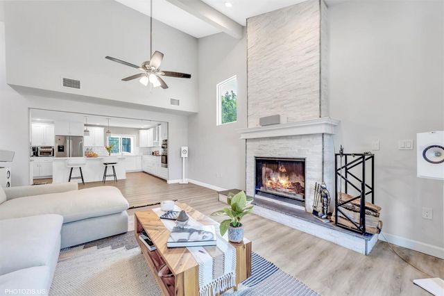 3304 MORAN ROAD, Tampa, FL 33618