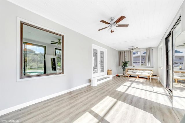 3304 MORAN ROAD, Tampa, FL 33618