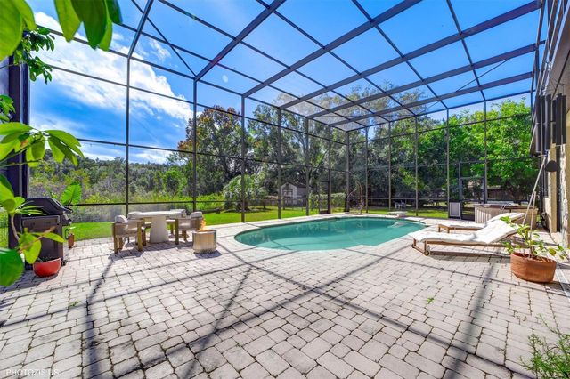 3304 MORAN ROAD, Tampa, FL 33618