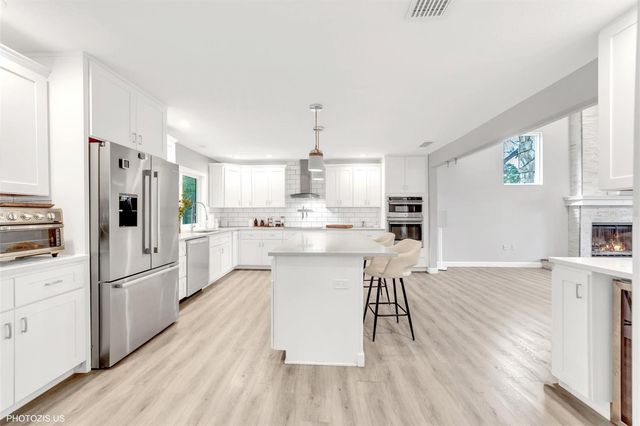 3304 MORAN ROAD, Tampa, FL 33618