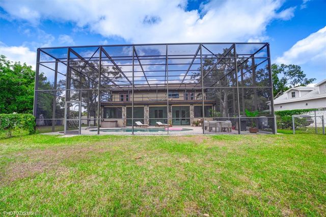 3304 MORAN ROAD, Tampa, FL 33618