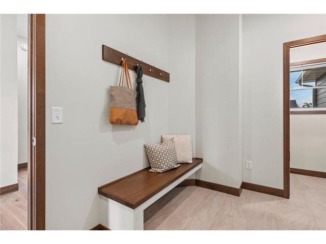 2870 Victoria Street N, Roseville, MN 55113