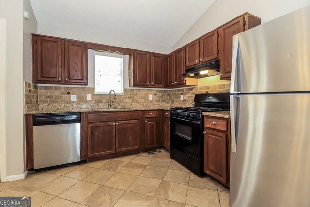 523 White Pines Drive, Dallas, GA 30157