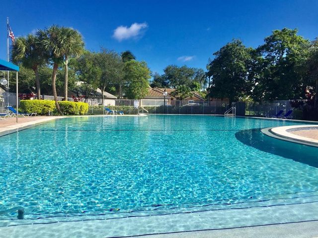 414 NW 47th Terrace, Deerfield Beach, FL 33442