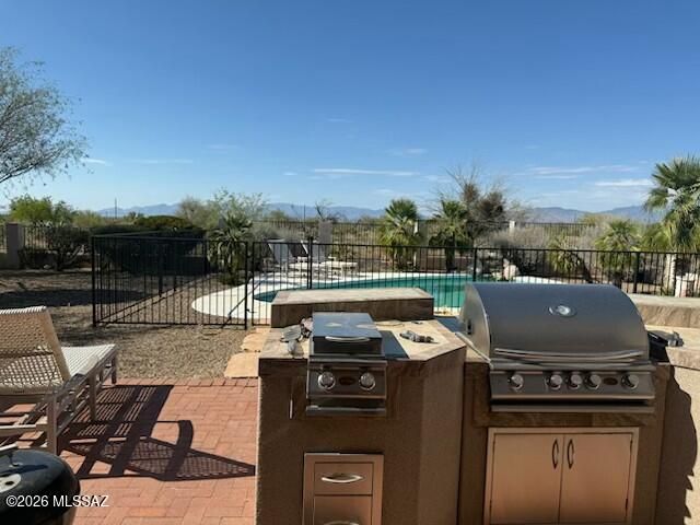 9081 E Sholefield Springs Place, Vail, AZ 85641