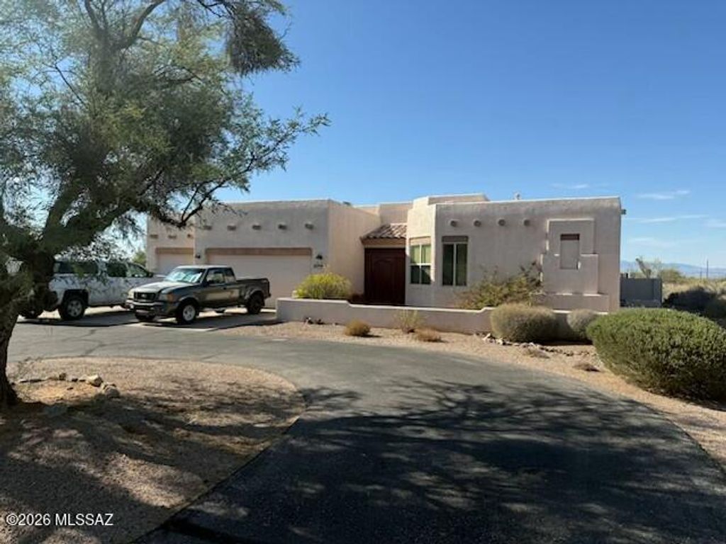 9081 E Sholefield Springs Place, Vail, AZ 85641
