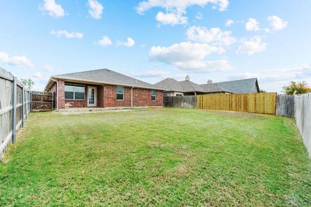 2032 Sunny Side Drive, Little Elm, TX 75068