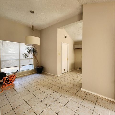6938 Foxbrook Drive, Humble, TX 77338
