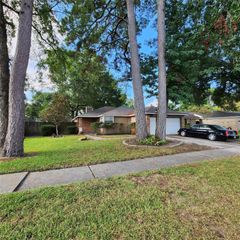 6938 Foxbrook Drive, Humble, TX 77338