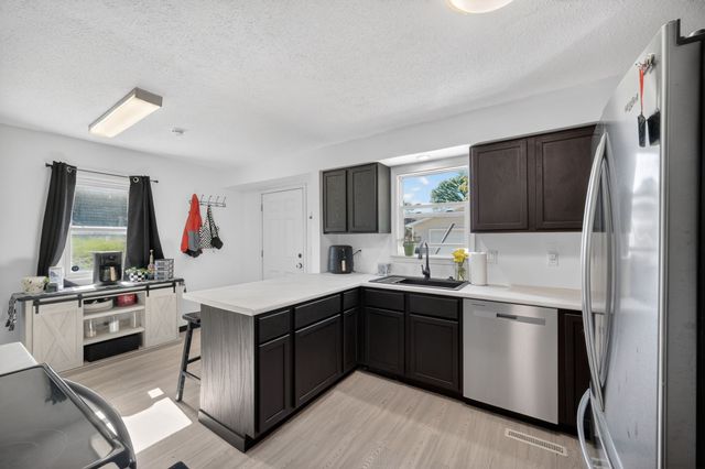 1112 Johnson Street, Des Moines, IA 50315