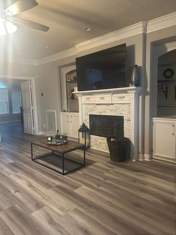 2006 Pebble Lane, Friendswood, TX 77546