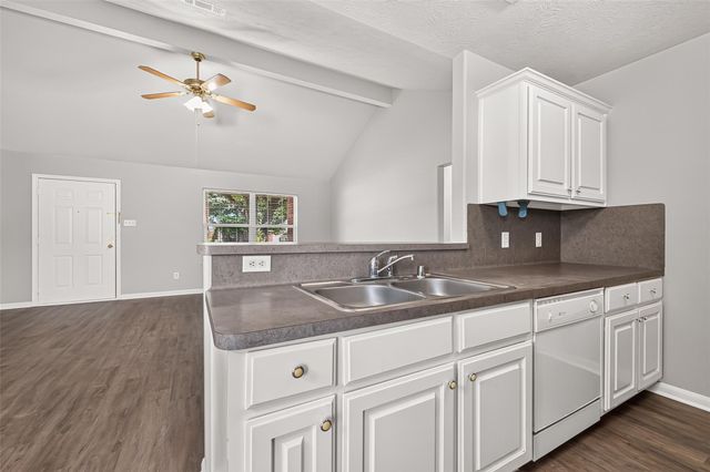 16200 Sun View Lane, Conroe, TX 77302