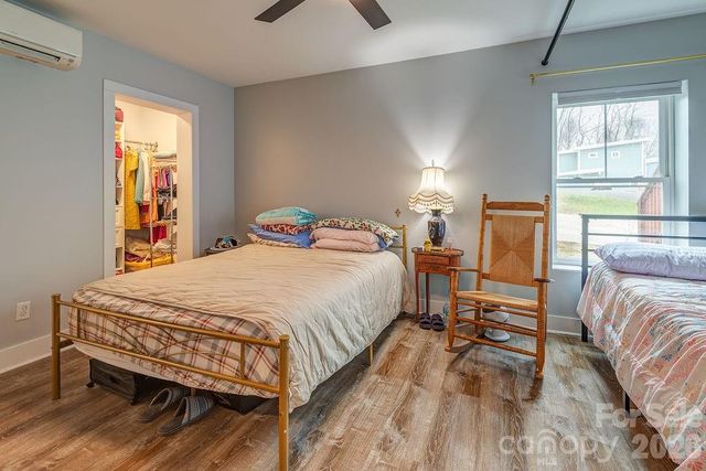 127 Alma Lane, Asheville, NC 28806