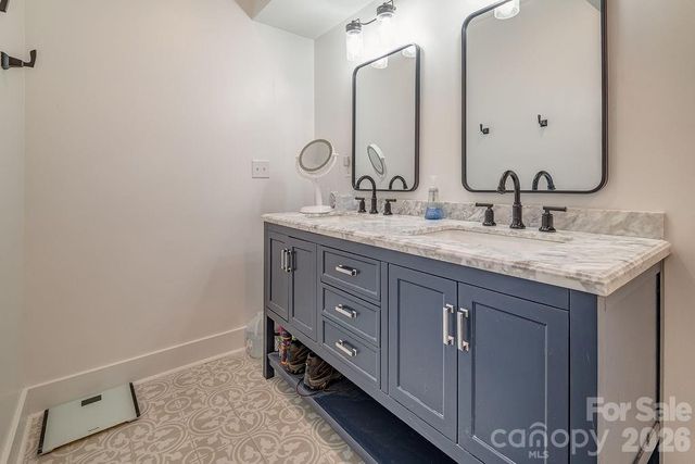 127 Alma Lane, Asheville, NC 28806