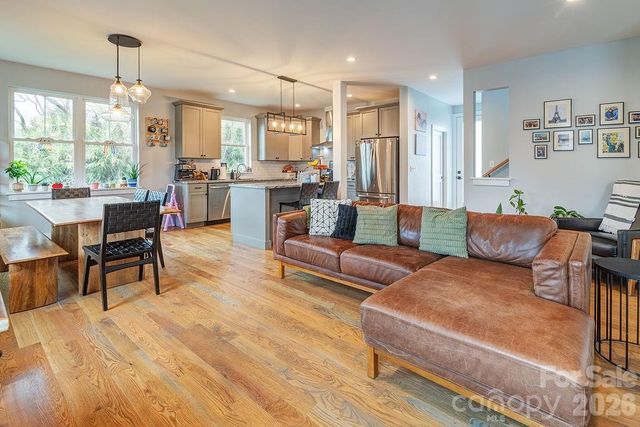 127 Alma Lane, Asheville, NC 28806