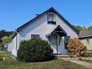 2101 N 4th Street, St Charles, MO 63301