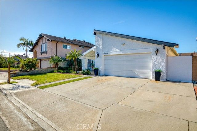 11665 Mindanao Street, Cypress, CA 92630