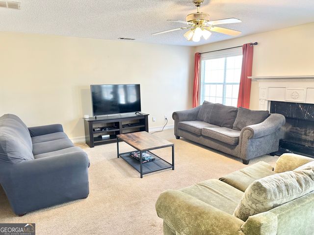 12342 Lakeside Parkway, Fayetteville, GA 30215