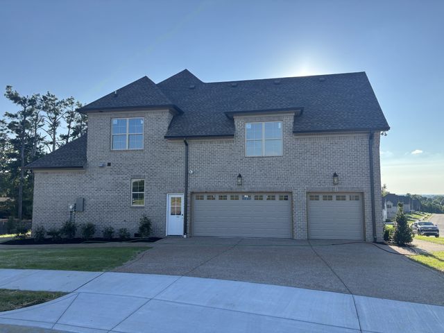 100 Kirkwall Court, Hendersonville, TN 37075