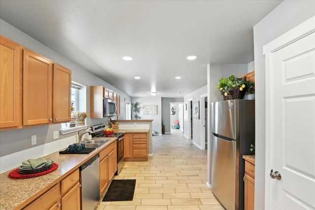410 E I St, Deer Park, WA 99006