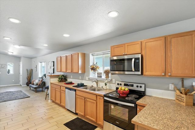 410 E I St, Deer Park, WA 99006