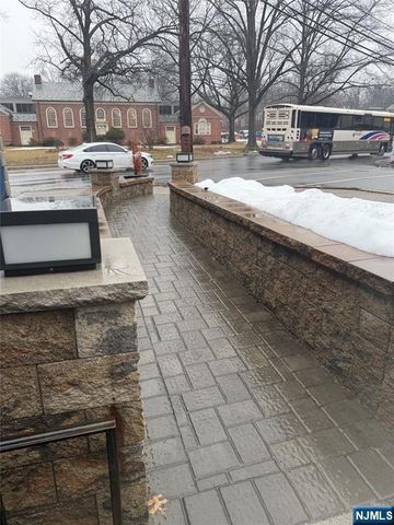 865 Teaneck Road 2, Teaneck, NJ 07666