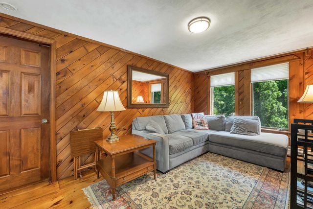 8-11 River Road, Barrington, NH 03825