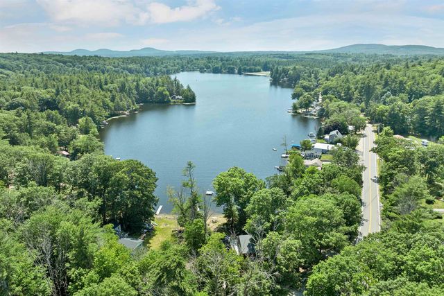 8-11 River Road, Barrington, NH 03825