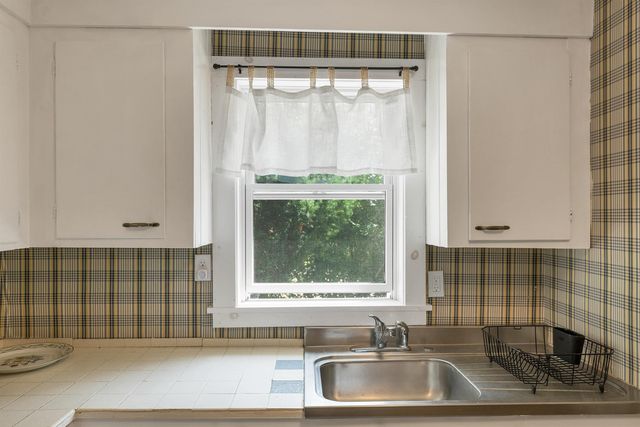 8-11 River Road, Barrington, NH 03825
