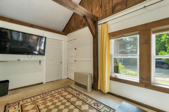 8-11 River Road, Barrington, NH 03825