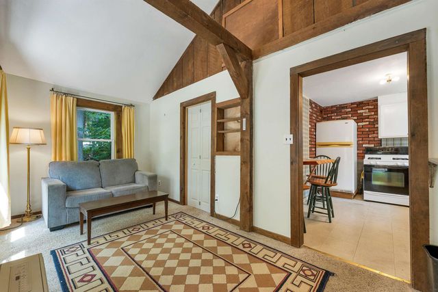 8-11 River Road, Barrington, NH 03825