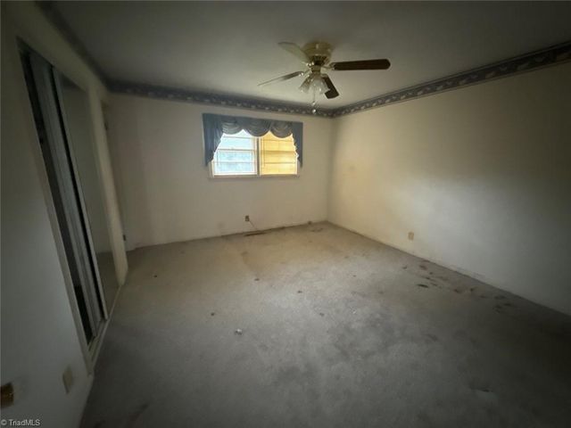 2631 Creekwood Drive, Winston-salem, NC 27103