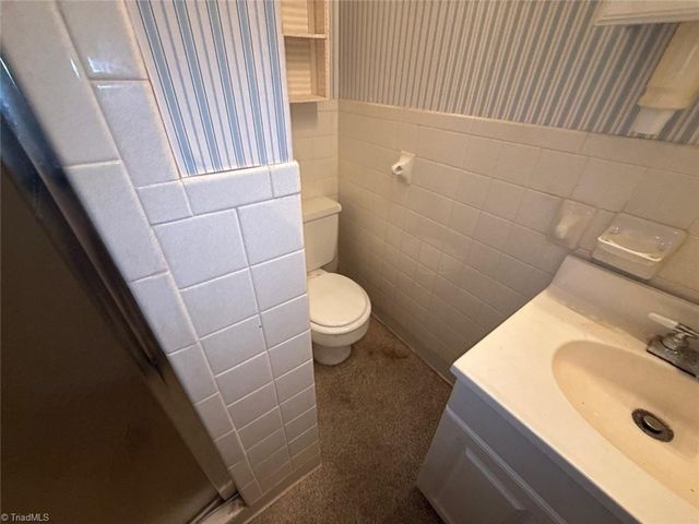 2631 Creekwood Drive, Winston-salem, NC 27103
