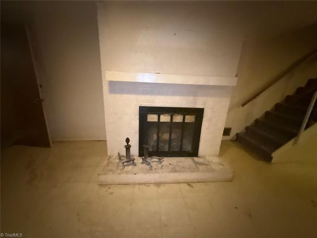 2631 Creekwood Drive, Winston-salem, NC 27103