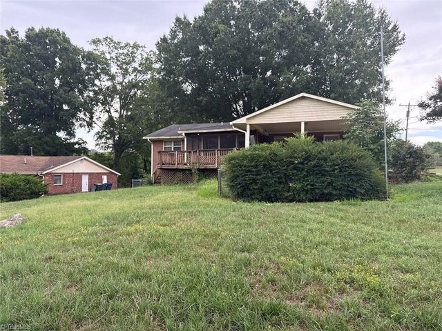 2631 Creekwood Drive, Winston-salem, NC 27103