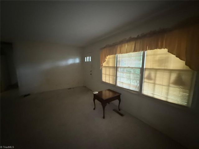 2631 Creekwood Drive, Winston-salem, NC 27103