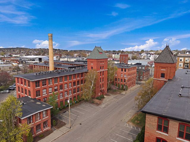 470 Silver St Apt 123, Manchester, NH 03103
