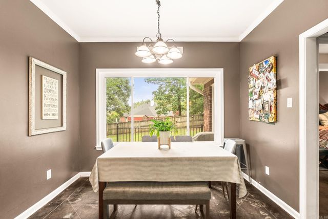 27 Winona Drive, Maumelle, AR 72113