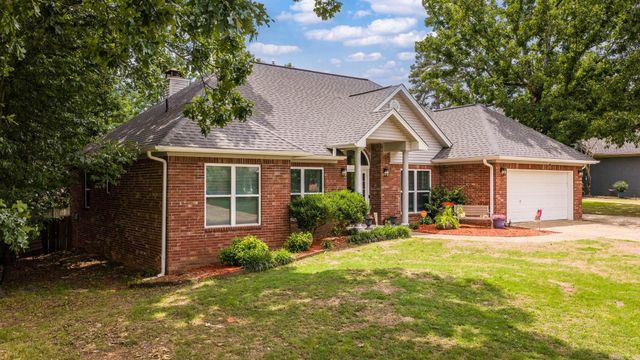 27 Winona Drive, Maumelle, AR 72113