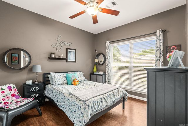 27 Winona Drive, Maumelle, AR 72113