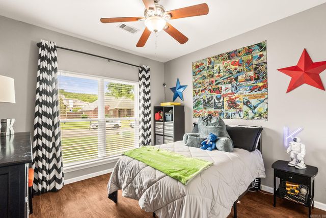 27 Winona Drive, Maumelle, AR 72113