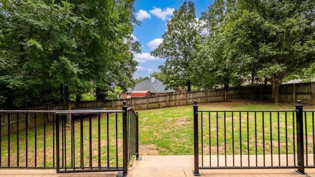 27 Winona Drive, Maumelle, AR 72113
