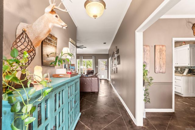 27 Winona Drive, Maumelle, AR 72113