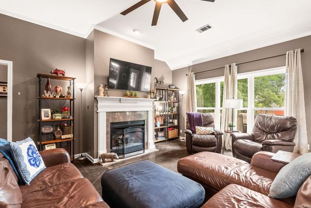 27 Winona Drive, Maumelle, AR 72113