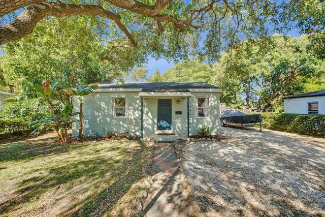 6420 SW 58th Pl, South Miami, FL 33143