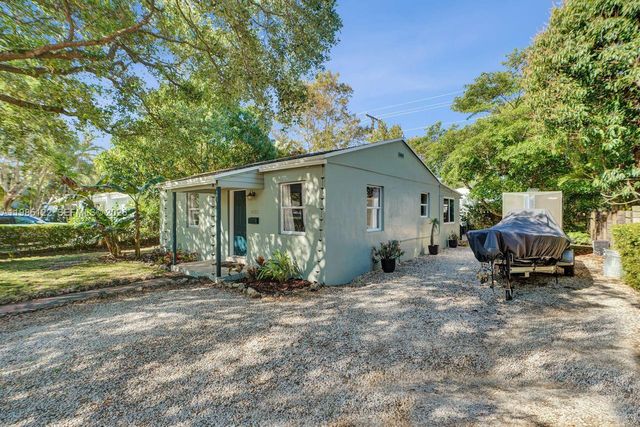 6420 SW 58th Pl, South Miami, FL 33143