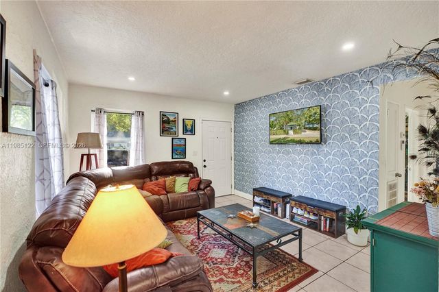 6420 SW 58th Pl, South Miami, FL 33143